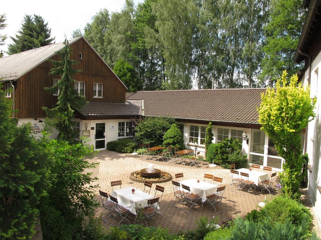 Land-Gut-Hotel Zur Lochmuehle Penig Екстер'єр фото