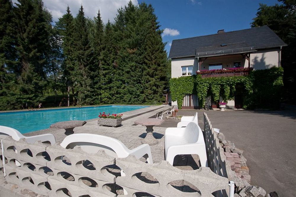 Land-Gut-Hotel Zur Lochmuehle Penig Екстер'єр фото