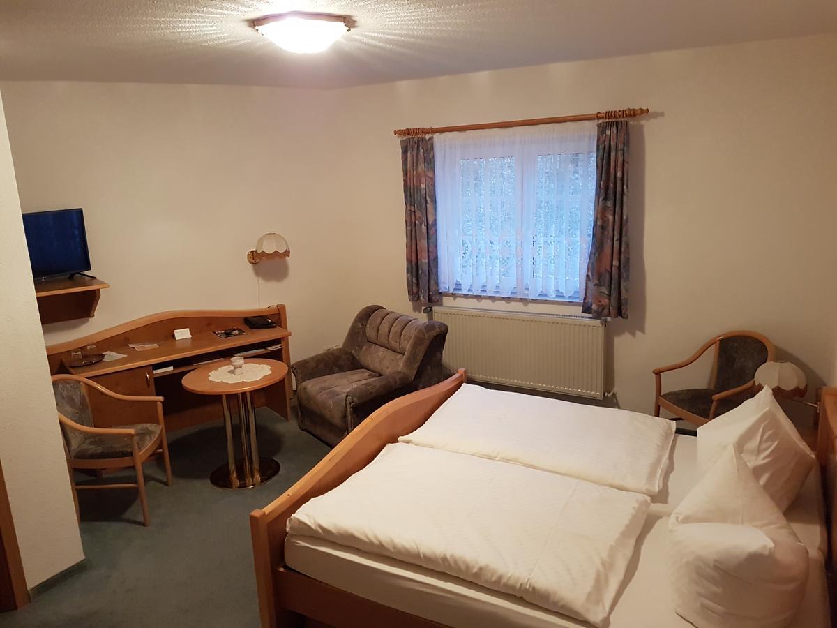 Land-Gut-Hotel Zur Lochmuehle Penig Екстер'єр фото